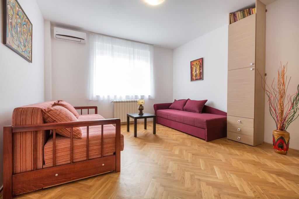 Dolce Vita Luxury Suites Belgrade Exterior photo