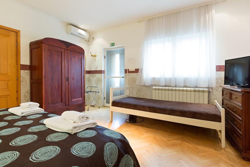 Dolce Vita Luxury Suites Belgrade Exterior photo